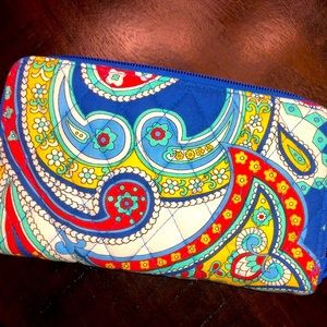🤩🤩 VERA BRADLEY WALLET